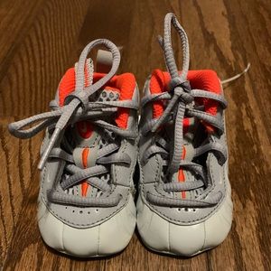 Baby Nike foamposite 2C